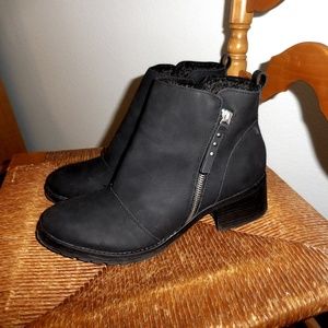 Black Rampage Boots Size 11!